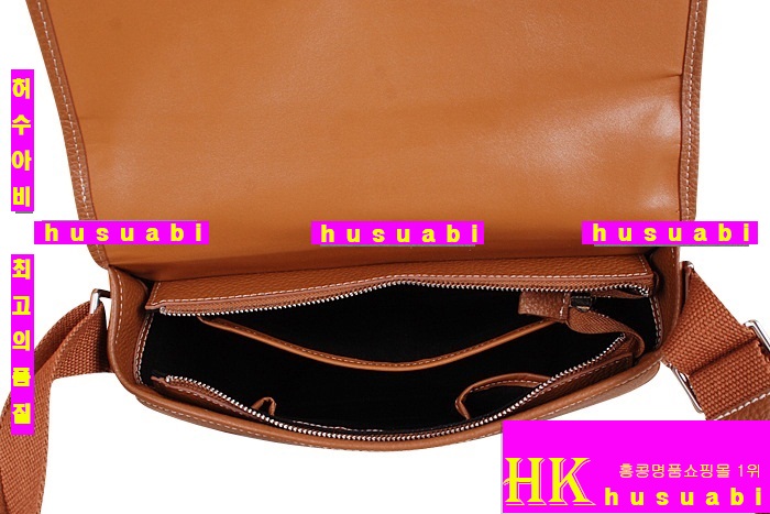 �����޽� ũ�ν��� HE9542-1