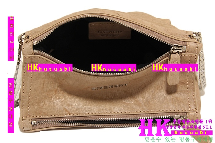 ����� �ǵ��� �̴� ũ�ν��� GV124741(��Ŭ)