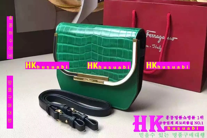 �ڹ̷��ޡ� NEW ��󰡸� ������ ũ�ν��� PE170504-7