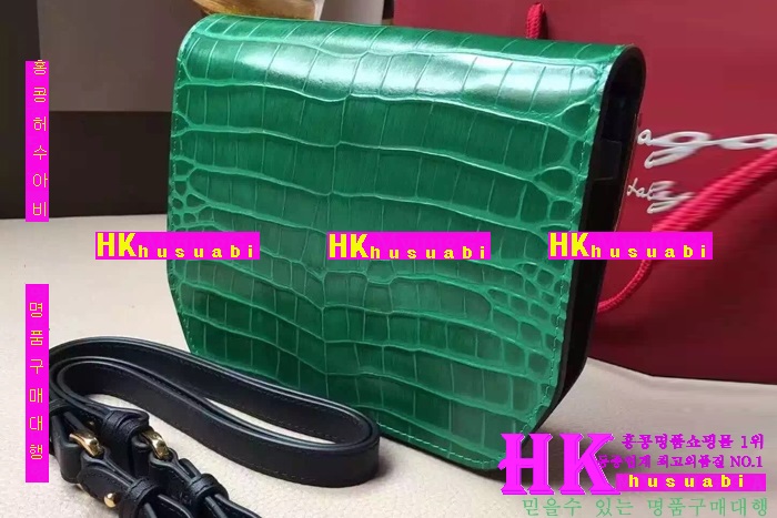 �ڹ̷��ޡ� NEW ��󰡸� ������ ũ�ν��� PE170504-7