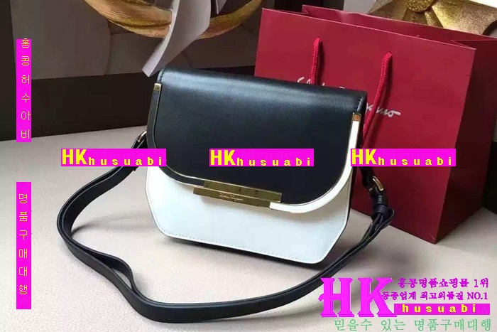 �ڹ̷��ޡ� NEW ��󰡸� ������ ũ�ν��� PE170504-5