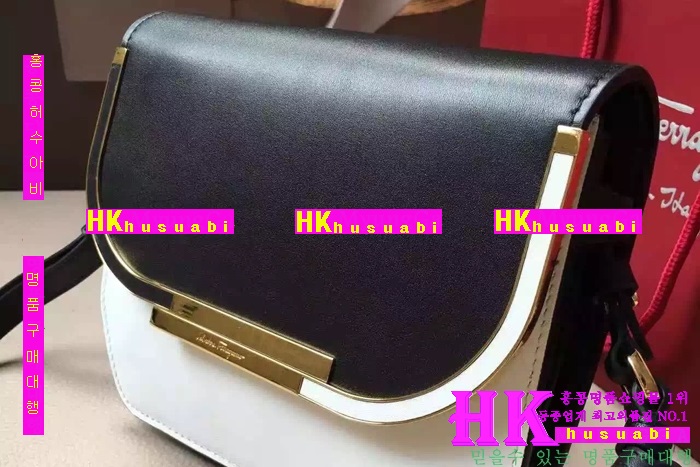 �ڹ̷��ޡ� NEW ��󰡸� ������ ũ�ν��� PE170504-5