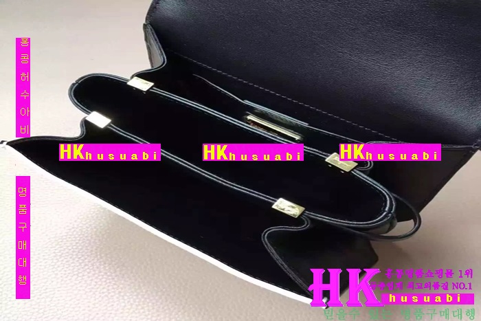 �ڹ̷��ޡ� NEW ��󰡸� ������ ũ�ν��� PE170504-5