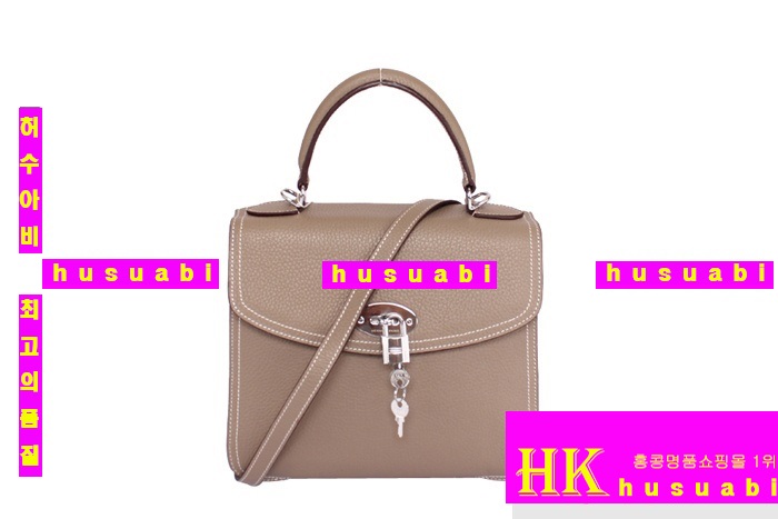 �����޽� �̸��� ũ�ν��� HE0148-5