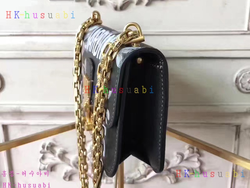 NEW ��ýŻ� ũ�ν���22LMM206QE17Rm