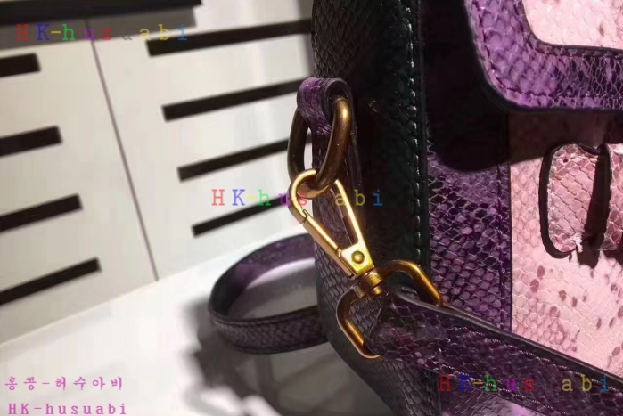 ��NEW�� 17S/S ���� ���̵� �� ������ ũ�ν��� 384821-3