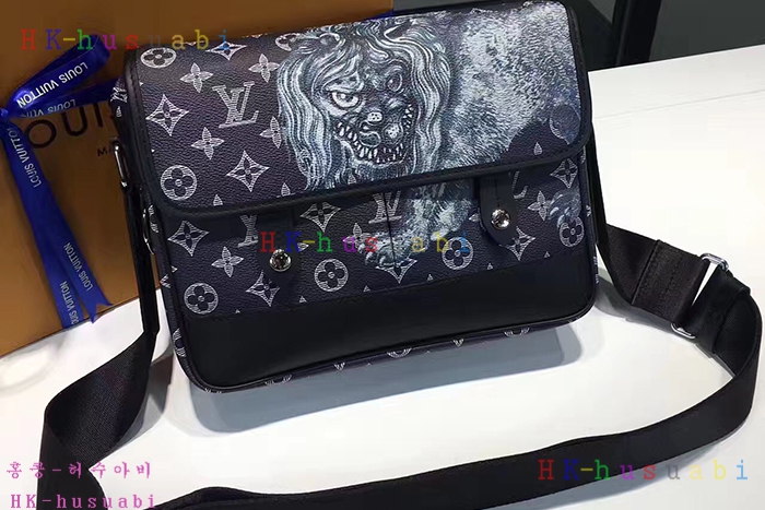 NEW 17S/S ���̺��� �޽��� PM M54248