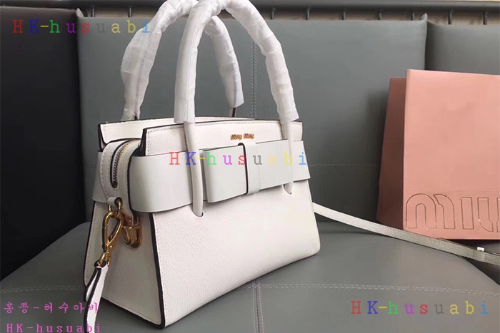 �ڹ̷��ޡ� 2017F/W �̿�̿� �Ż� ����� ���� ��Ʈ�� �̵� 5BA056-3