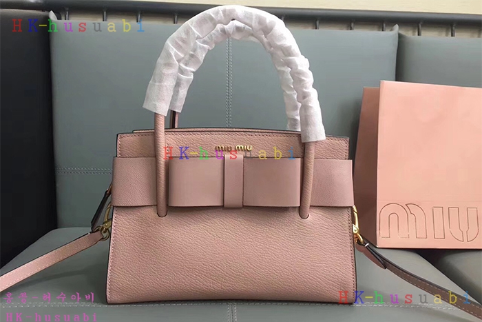 �ڹ̷��ޡ� 2017F/W �̿�̿� �Ż� ����� ���� ��Ʈ�� �̵� 5BA056-4