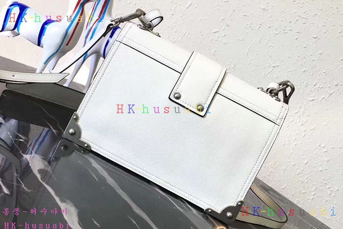 �ڹ̷��ޡ� ����� ī�̿� ����� PR 1BD095 -4