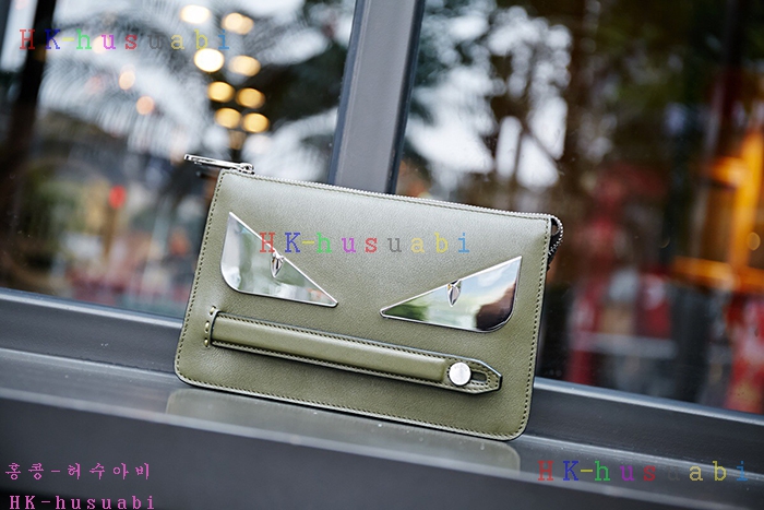 �ڹ̷��ޡ� ��� �Ż� Ŭ��ġ�� F0447