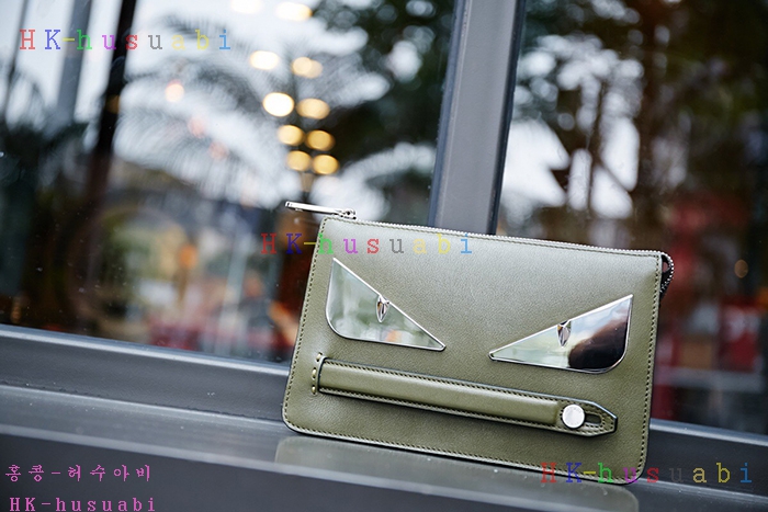 �ڹ̷��ޡ� ��� �Ż� Ŭ��ġ�� F0447