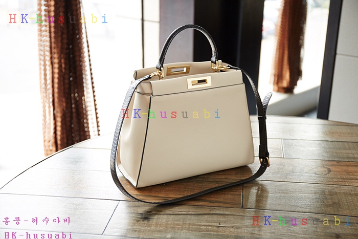 �ڹ̷��ޡ�  ��� ��ī�ι� F 8BN290A0VIF10XM