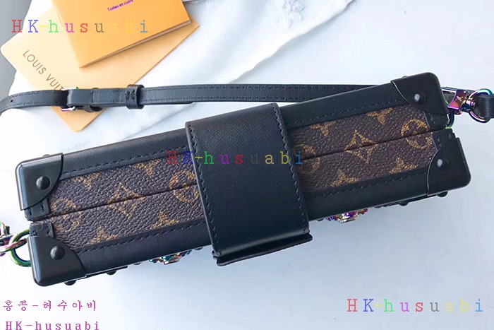 �ڹ̷��ޡ� ���̺��� �ڶ�� ��  M54650-2