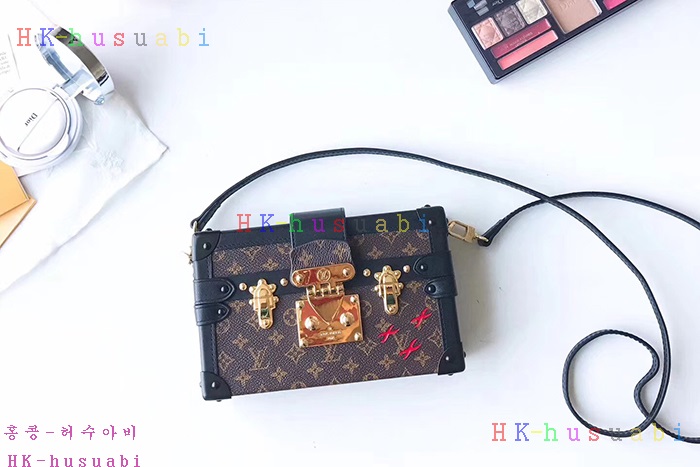 �ڹ̷��ޡ� ���̺��� �ڶ�� ��  M54650-6