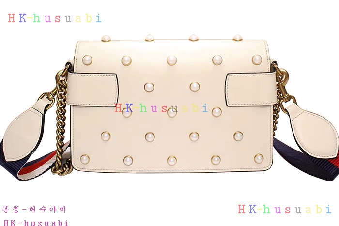 �ڹ̷��ޡ� ���� ��ε���̹�   GU 453778-2