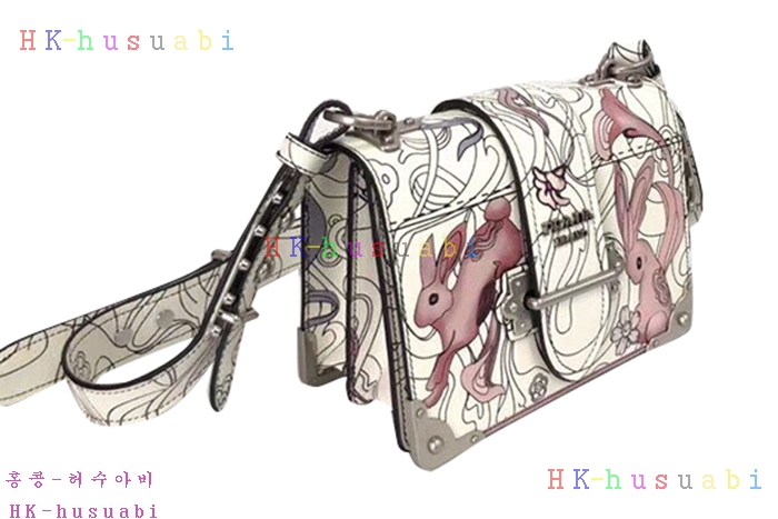 �ڹ̷��ޡ� ����� �Ϸ���Ʈ ī�̿��� PR 1BD045  