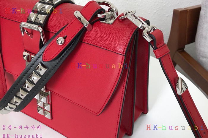 �ڹ̷��ޡ� ����� ���͵� �ΰ�  ����� PR 1BA179-3