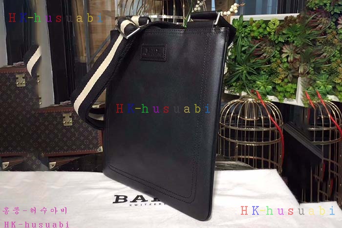 �ڹ̷��ޡ� �߸� ������ ũ�ν��� BL520170-2