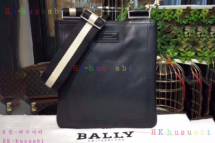 �ڹ̷��ޡ� �߸� ������ ũ�ν��� BL520170-2