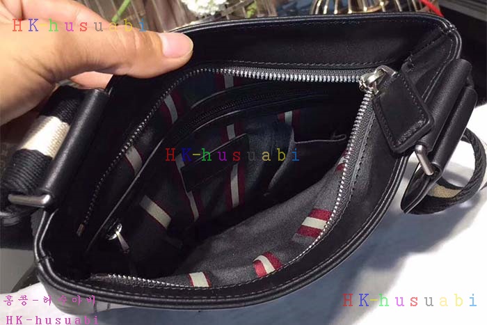 �ڹ̷��ޡ� �߸� ������ ũ�ν��� BL520170-2