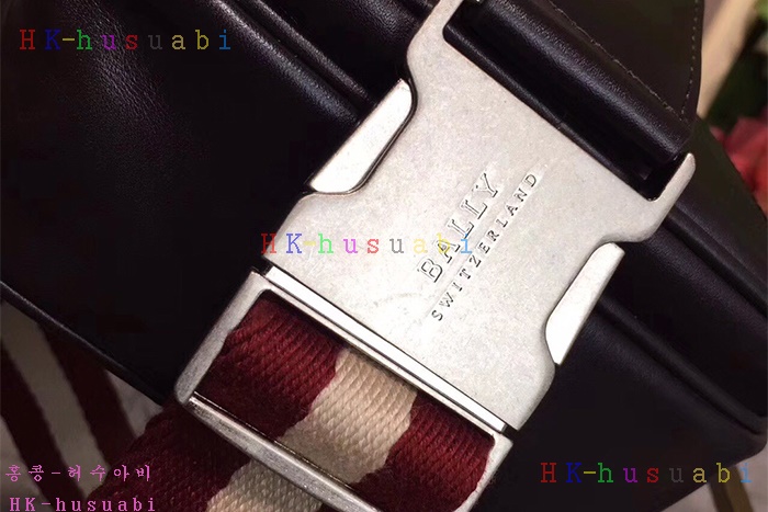 �ڹ̷��ޡ� �߸� ������ ũ�ν��� BL580170-12A