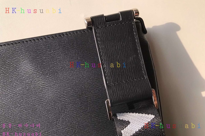 �ڹ̷��ޡ� ������ �Ż� ũ�ν���  MB58091441