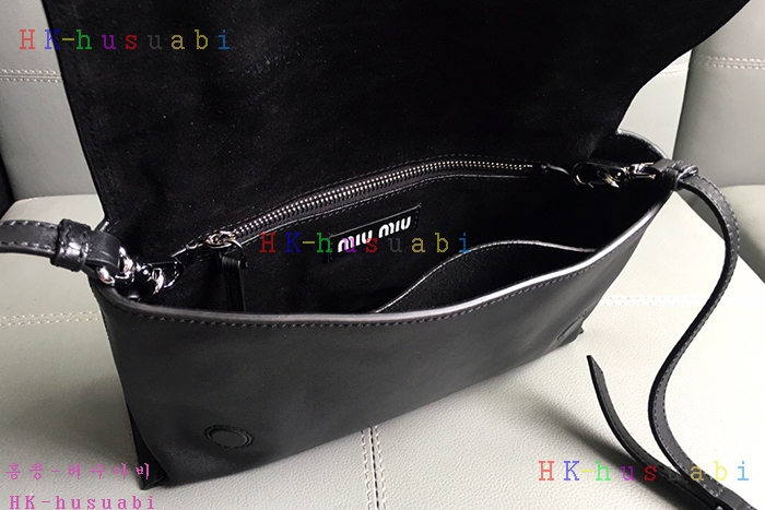 �ڹ̷��ޡ� �̿�̿� �ΰ� �÷� ����� MU 5BD075-3