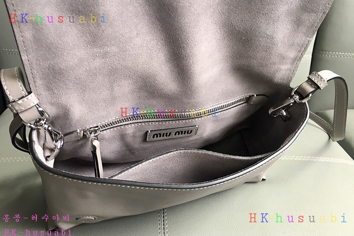 �ڹ̷��ޡ� �̿�̿� �ΰ� �÷� ����� MU 5BD075-2