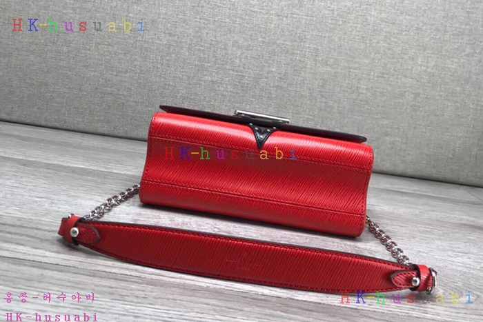 �ڹ̷��ޡ� ���̺��� Ʈ����Ʈ�� M50282V-2