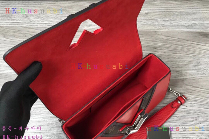 �ڹ̷��ޡ� ���̺��� Ʈ����Ʈ�� M50282V-2