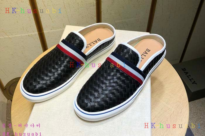 NEW 2018SS �߸� ������ ����Ŀ�� B 57840