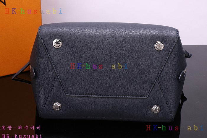 �ڹ̷��ޡ� ���̺��� ������ ��Ʈ�� M54842