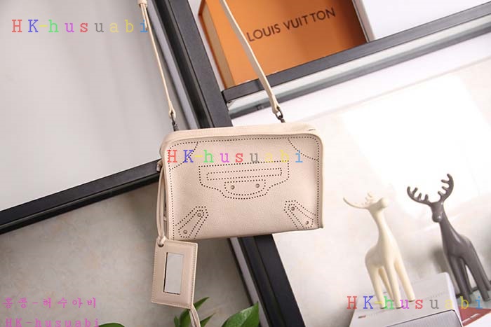 NEW 2018SS �߷��þư� �Ż� ũ�ν��� BL85444