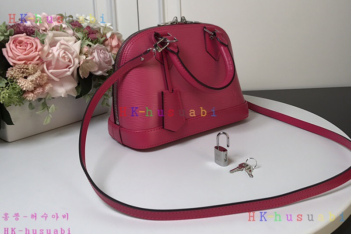 �ڹ̷��ޡ� 2018SS ���̺��� �˸� BB  M40301-3