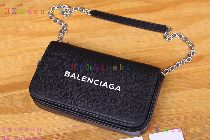 NEW 2018SS  �߷��þư� ���긮���� ü��ũ�ν��� BL 658221