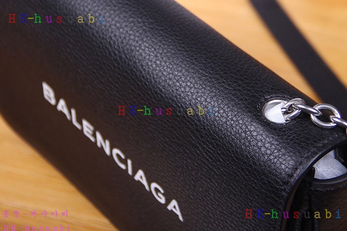 NEW 2018SS  �߷��þư� ���긮���� ü��ũ�ν��� BL 658221