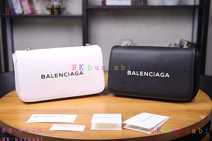 NEW 2018SS  �߷��þư� ���긮���� ü��ũ�ν��� BL 658221