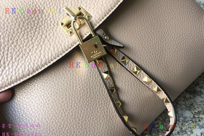 �ڹ̷��ޡ� 2018SS  �߷�Ƽ�� �����͵� Ʈ���� ��Ʈ�� V3122#-2