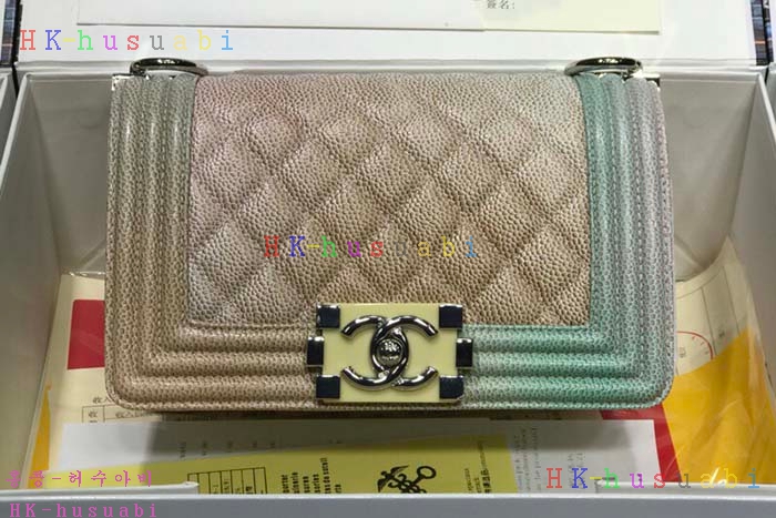 �ڹ̷��ޡ� 2018SS ���� ���̹� CH 67085