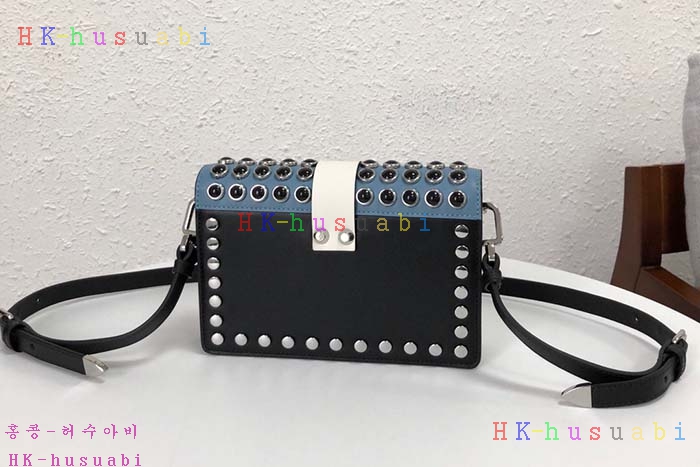 �ڹ̷��ޡ�2018SS  ����� ���͵� ��Ƽ ����� P 1BD121-2