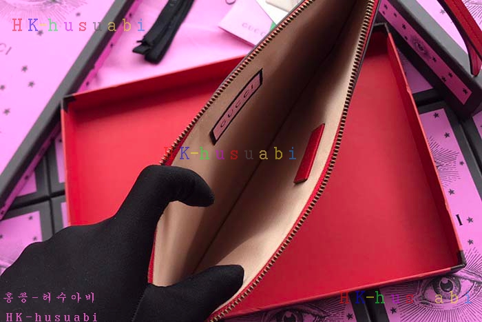 NEW 2018SS ���� Ŭ��ġ�� �Ż� GU 445597-2