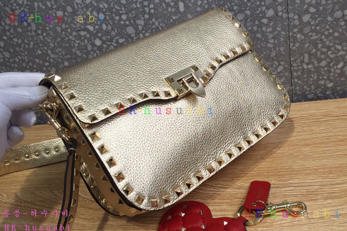 �ڹ̷��ޡ� �߷�Ƽ�� �����͵� ũ�ν��� V 0936B-4