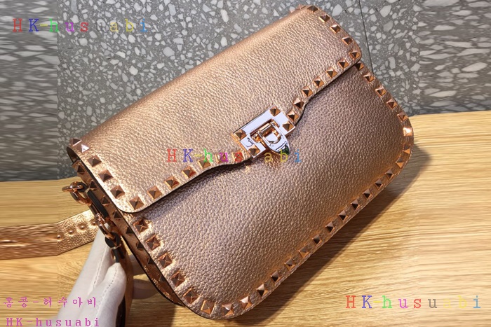 �ڹ̷��ޡ� �߷�Ƽ�� �����͵� ũ�ν��� V 0936B-6