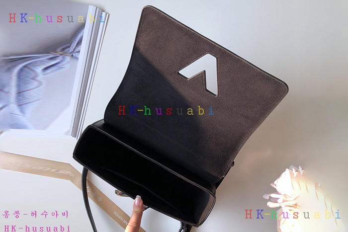 �ڹ̷��ޡ� ���̺��� Ʈ����Ʈ�� M50282