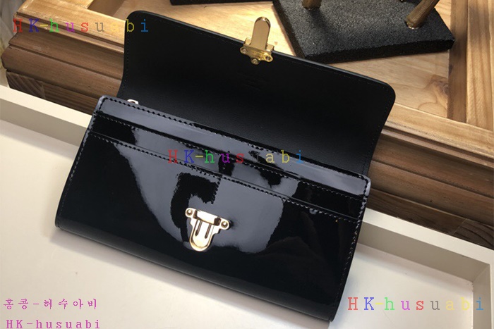 �ڹ̷��ޡ� ���̺��� ü����� ���� M62558