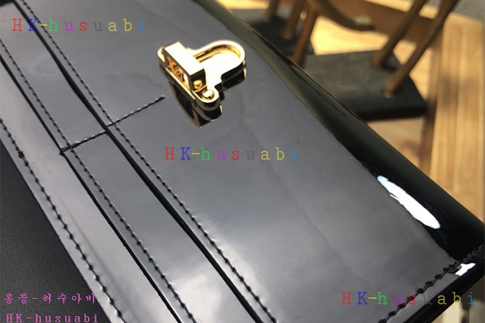 �ڹ̷��ޡ� ���̺��� ü����� ���� M62558