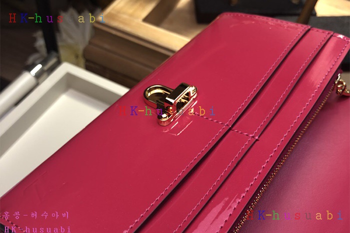 �ڹ̷��ޡ� ���̺��� ü����� ���� M61719-3