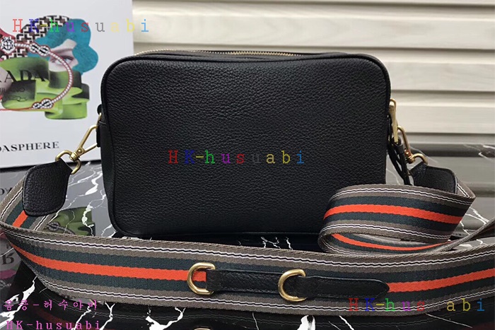 �ڹ̷��ޡ�2018SS ����� ũ�ν��ٵ� ��Ʈ�� ����� P 1BH082-3