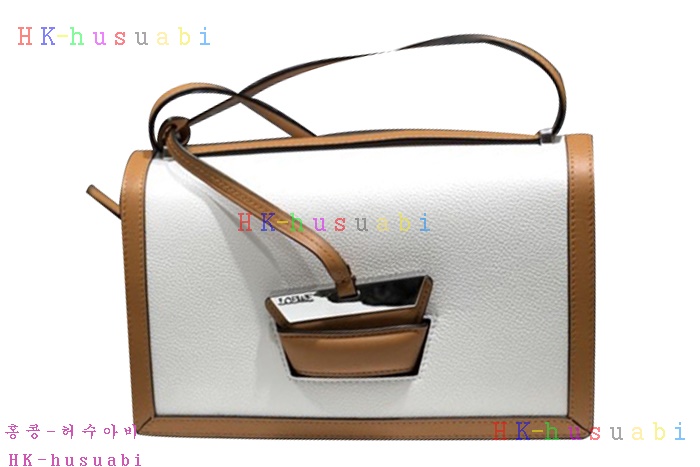 �ڹ̷��ޡ� 2018SS�ο��� �ٸ����γ� ũ�ν��� LW 11388